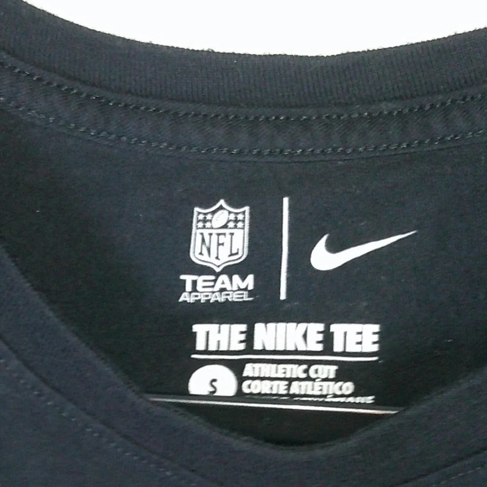 Nike New Orleans Saints NFL Mens Black Graphic T-Shirt‎ Athletic Cut Small